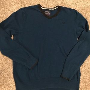 American eagle men’s v neck sweater